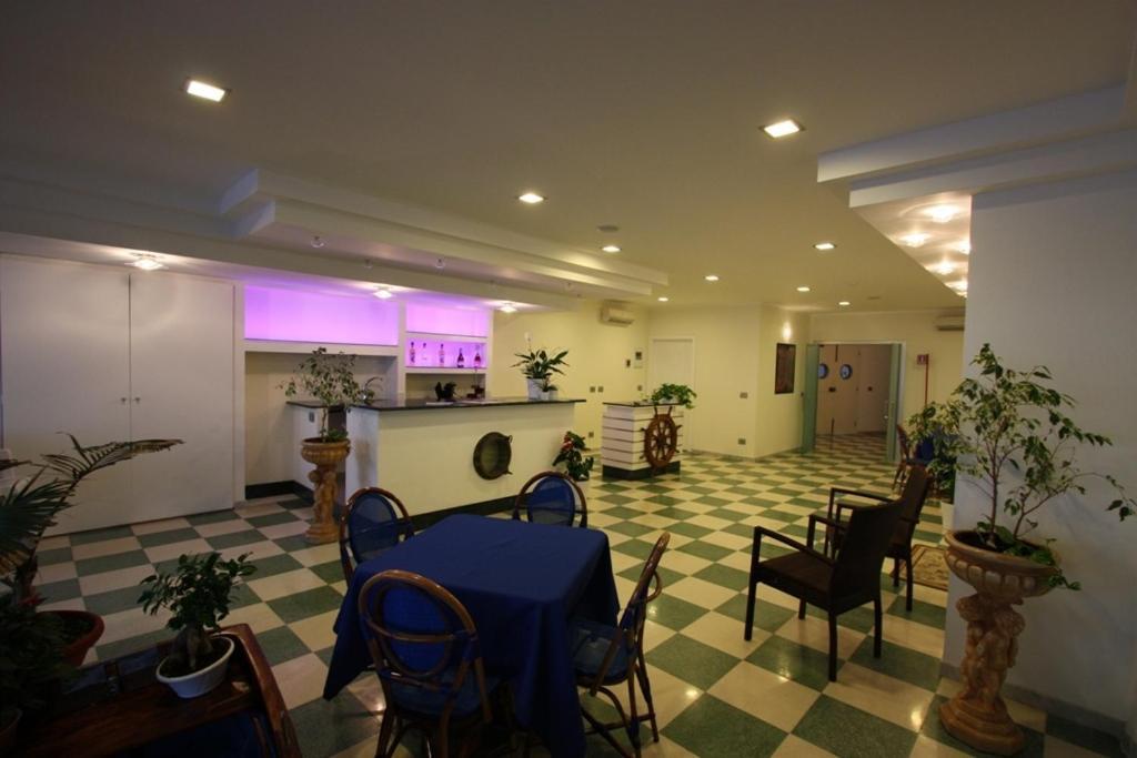 Hotel Bagni Arcobaleno 데이바마리나 외부 사진