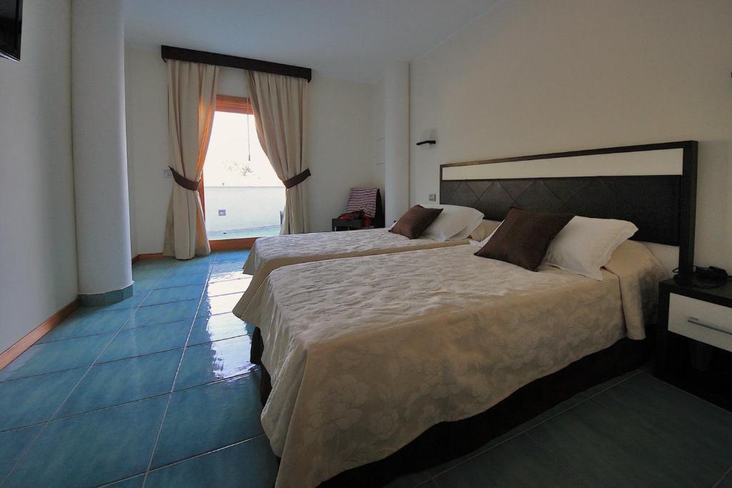 Hotel Bagni Arcobaleno 데이바마리나 객실 사진